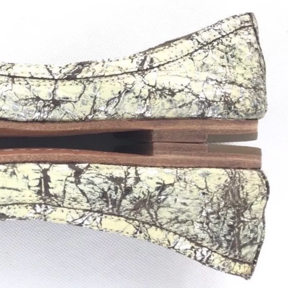 New Frye Leather Ballet Carson Crackle Flats - Picture 6 of 8